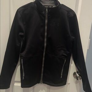 Under Armour Storm 2 boys jacket
Youth size XL (18-20)